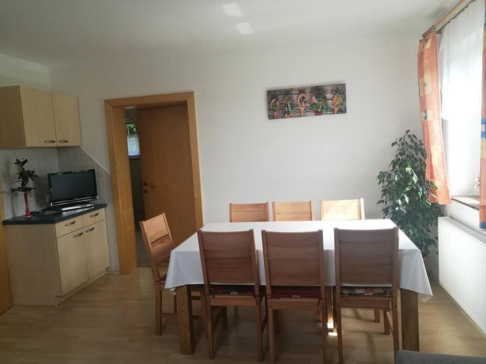Ein Schoener Panorama Blick Augsdorf Kültér fotó
